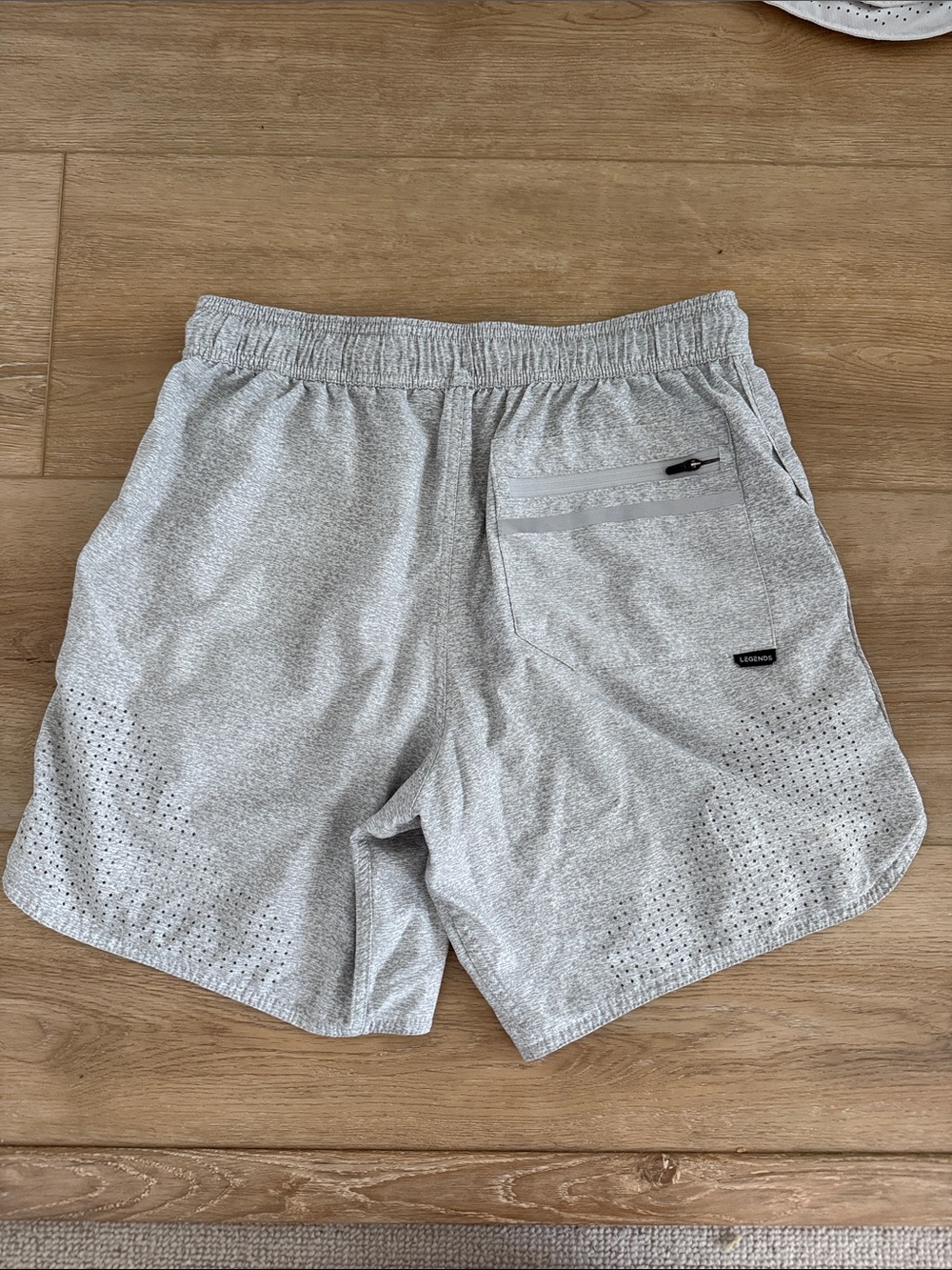 Men’s legends Luka shorts liner less size small - Picture 5 of 8